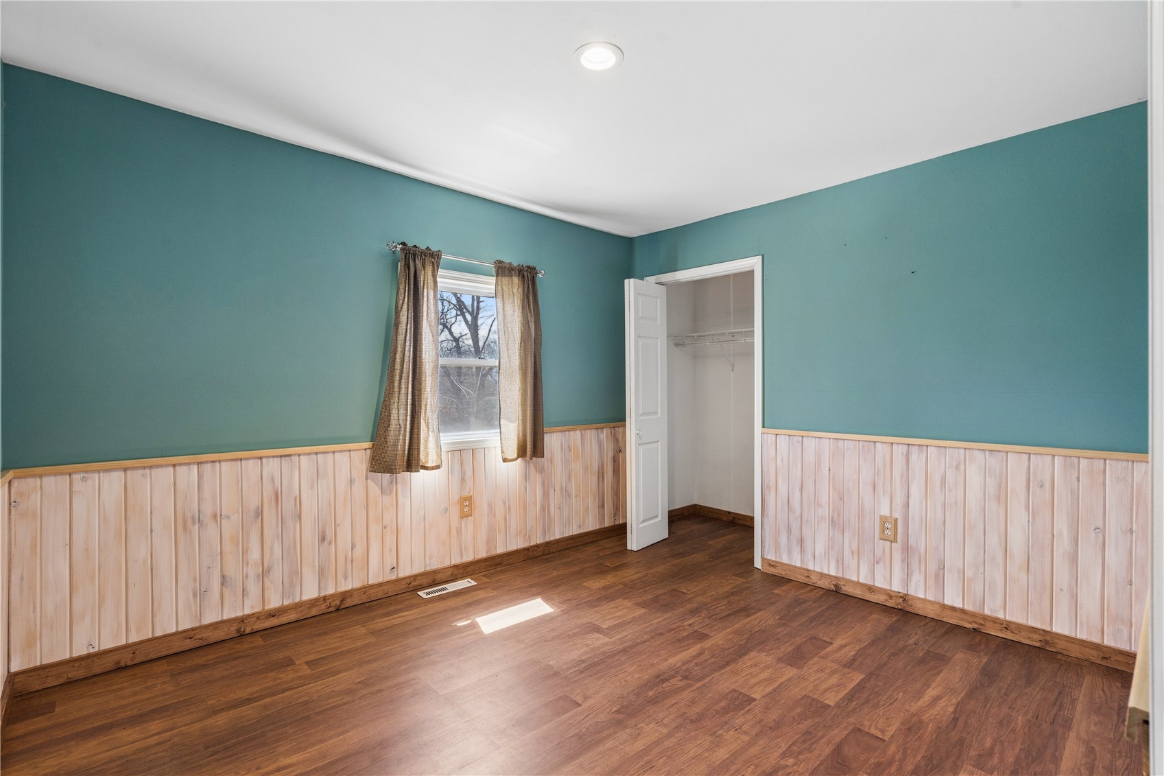 5590 22nd Avenue Vinton IA 52349
