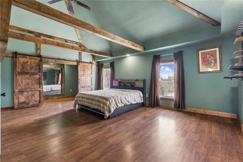 5590 22nd Avenue Vinton IA 52349