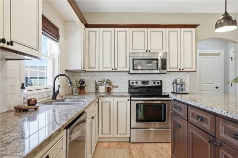 6413 Milburn NE Cedar Rapids IA 52411