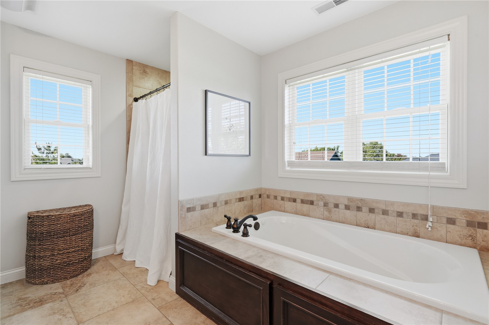 6413 Milburn NE Cedar Rapids IA 52411