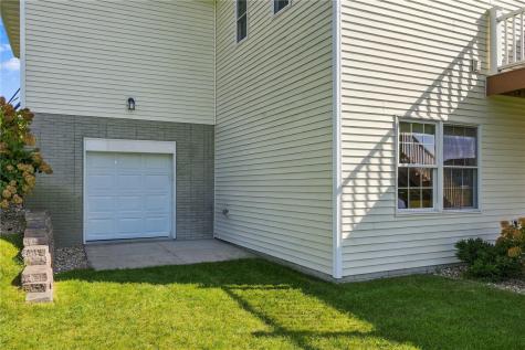 6413 Milburn NE Cedar Rapids IA 52411