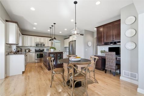 6413 Milburn NE Cedar Rapids IA 52411