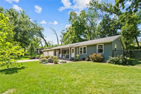 3601 Elmwood Court NE Cedar Rapids IA 52402