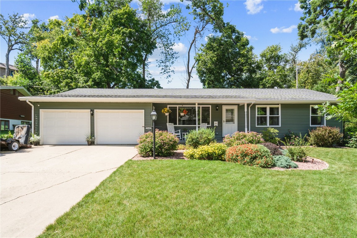 3601 Elmwood Court NE Cedar Rapids IA 52402