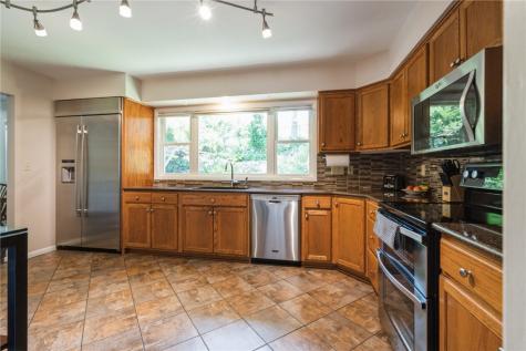 3601 Elmwood Court NE Cedar Rapids IA 52402
