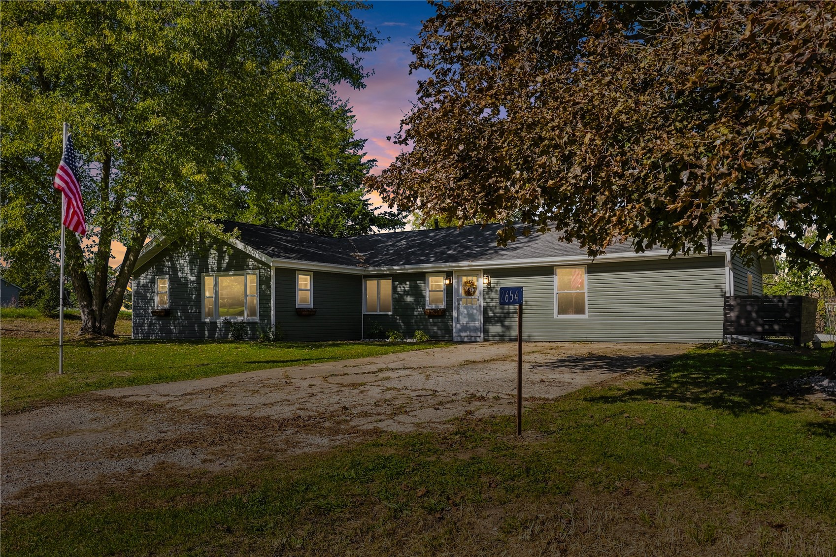 2654 140th Street NW Swisher IA 52338