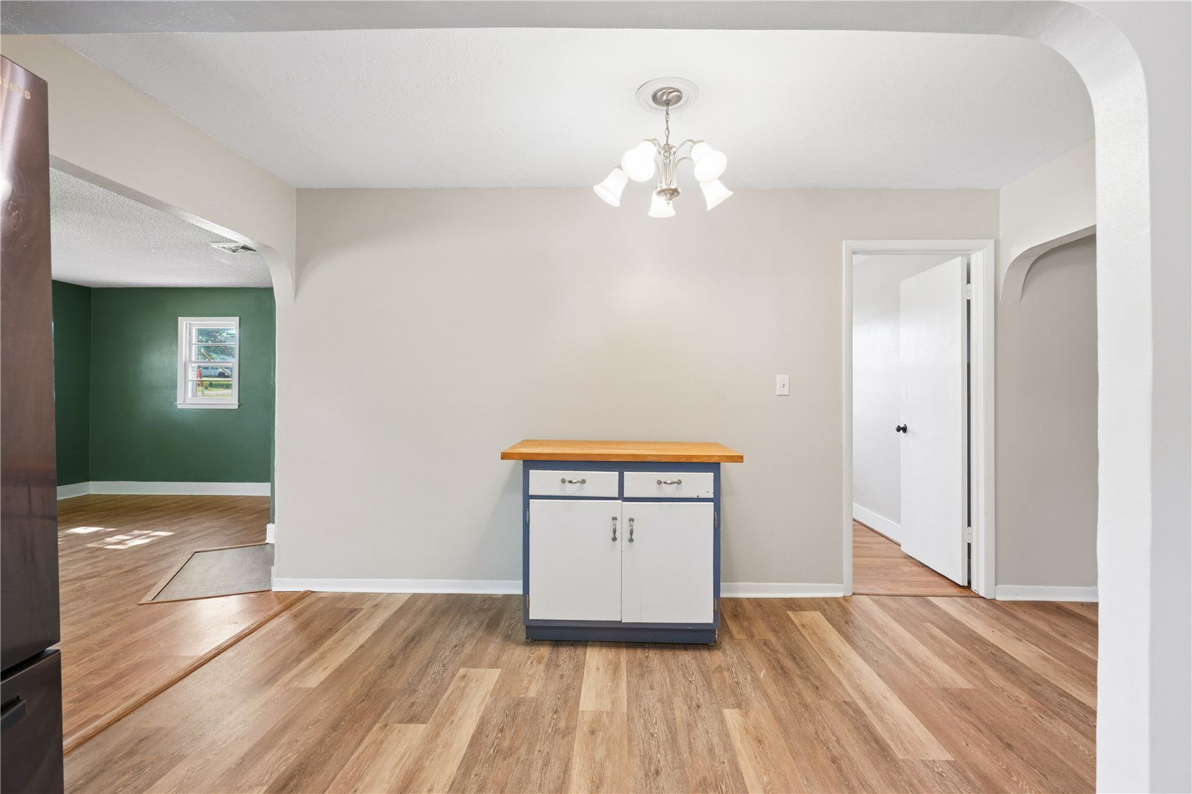 2654 140th Street NW Swisher IA 52338