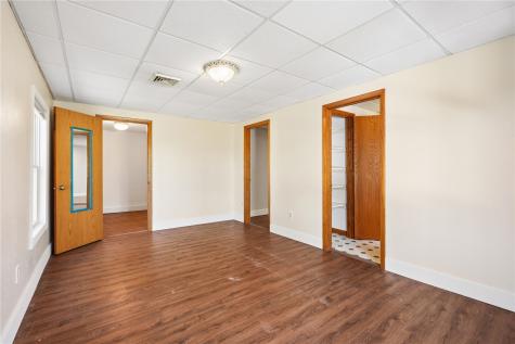 2654 140th Street NW Swisher IA 52338