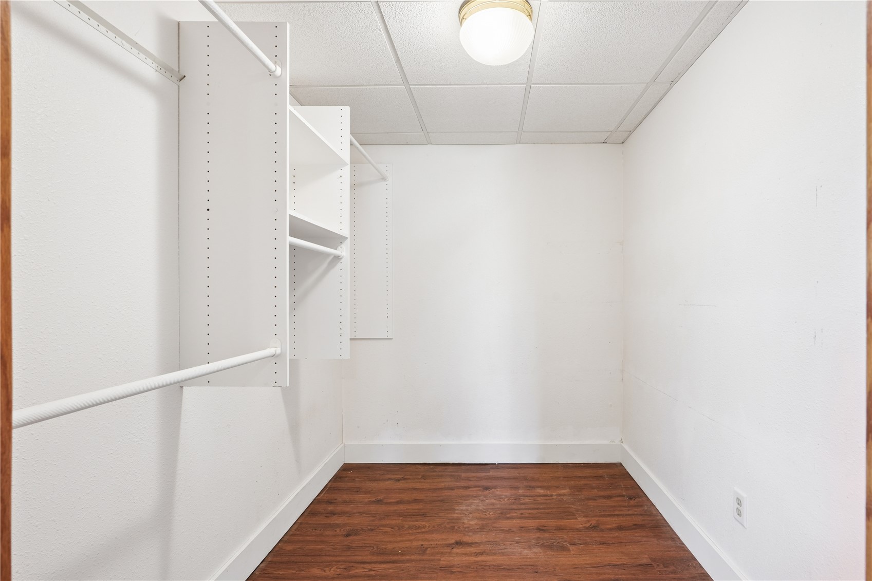 2654 140th Street NW Swisher IA 52338