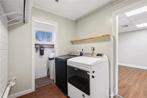 2654 140th Street NW Swisher IA 52338