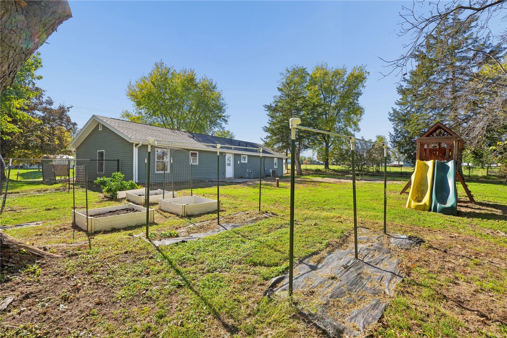 2654 140th Street NW Swisher IA 52338