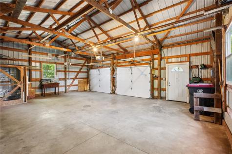 2654 140th Street NW Swisher IA 52338
