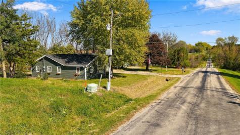 2654 140th Street NW Swisher IA 52338