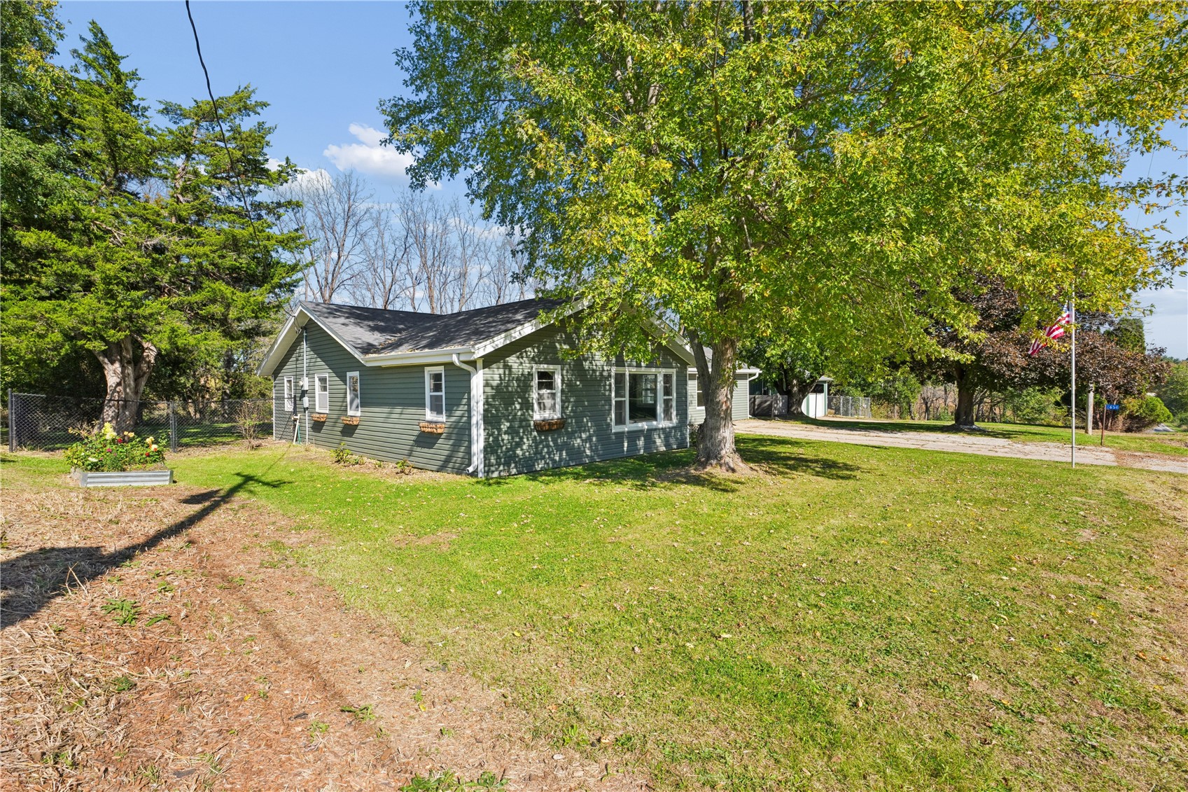 2654 140th Street NW Swisher IA 52338
