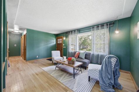 1111 Harold Drive SE Cedar Rapids IA 52403