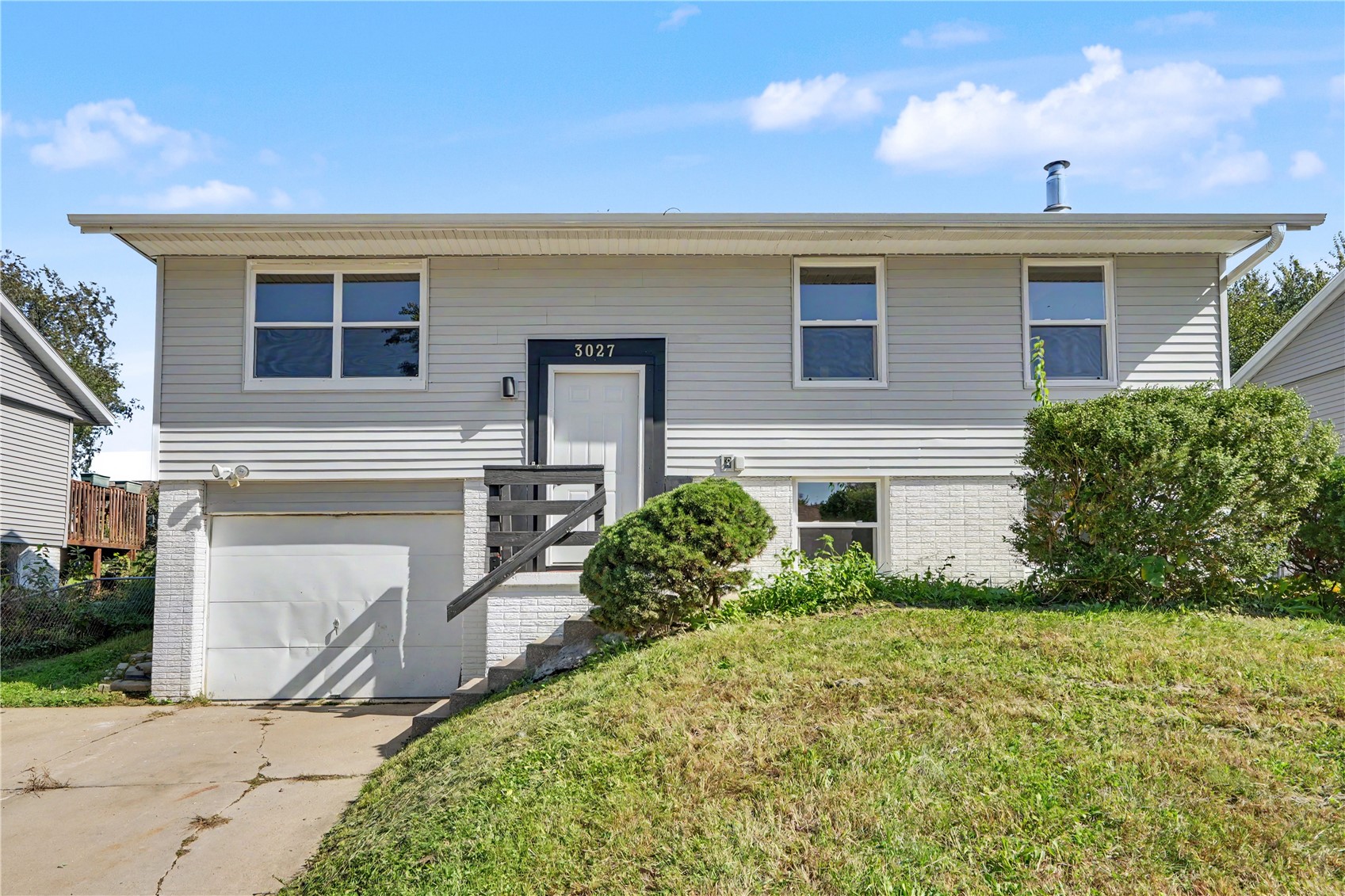3027 Stratford Lane SW Cedar Rapids IA 52404