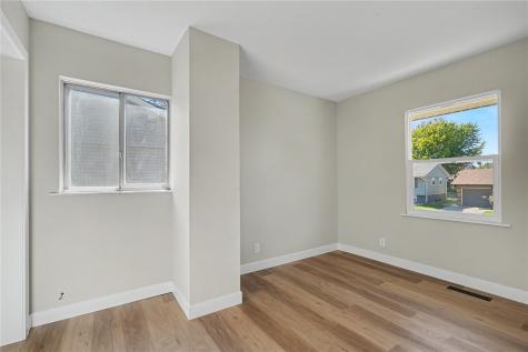3027 Stratford Lane SW Cedar Rapids IA 52404