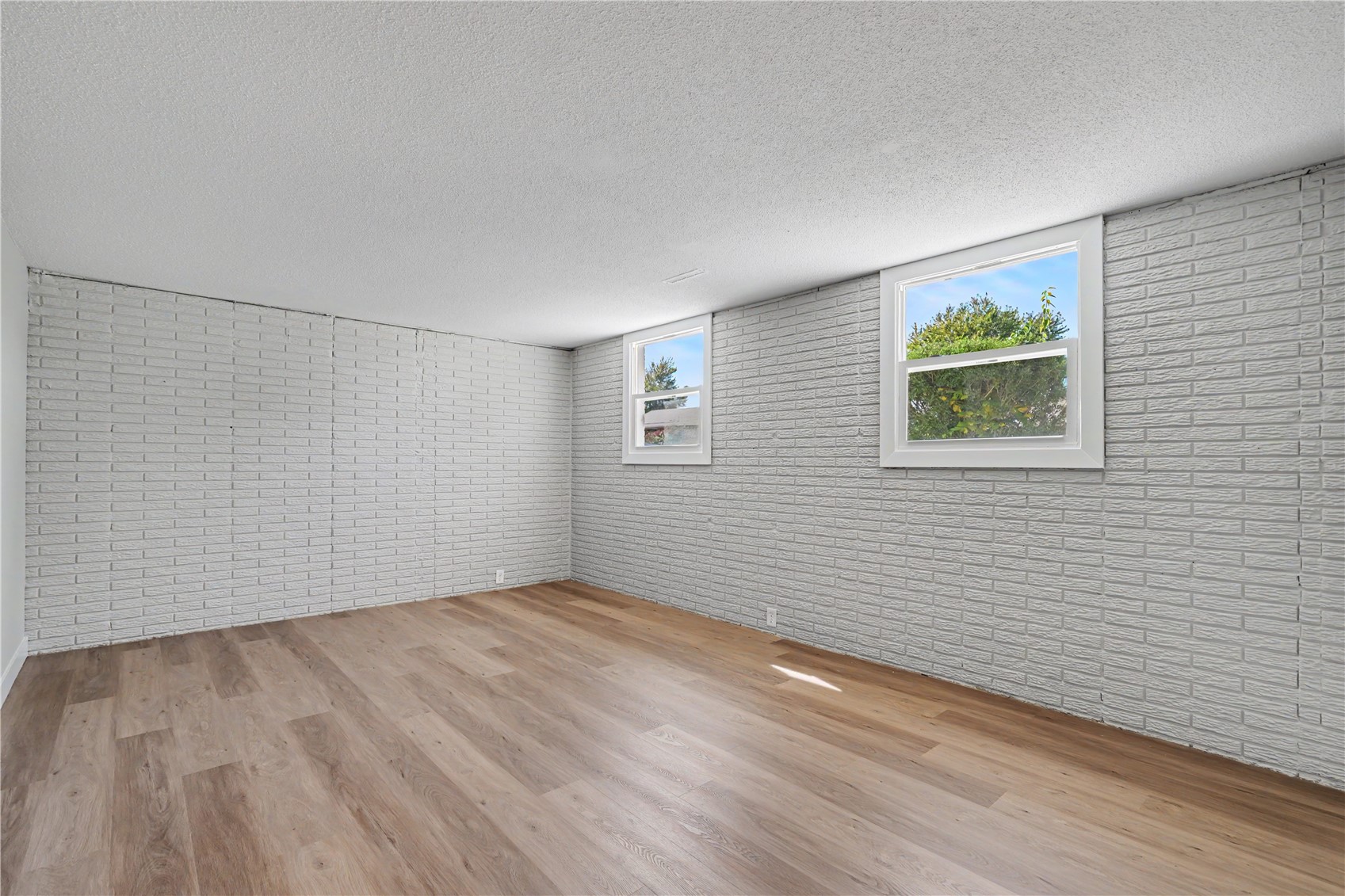 3027 Stratford Lane SW Cedar Rapids IA 52404
