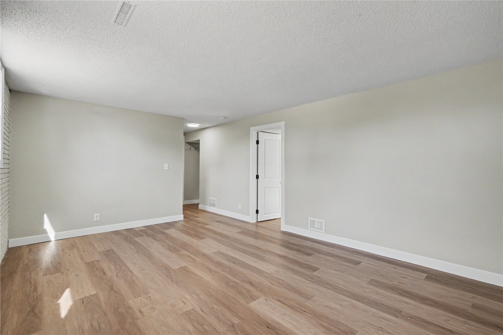 3027 Stratford Lane SW Cedar Rapids IA 52404