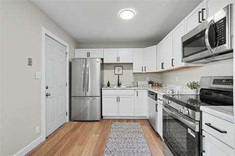 3027 Stratford Lane SW Cedar Rapids IA 52404