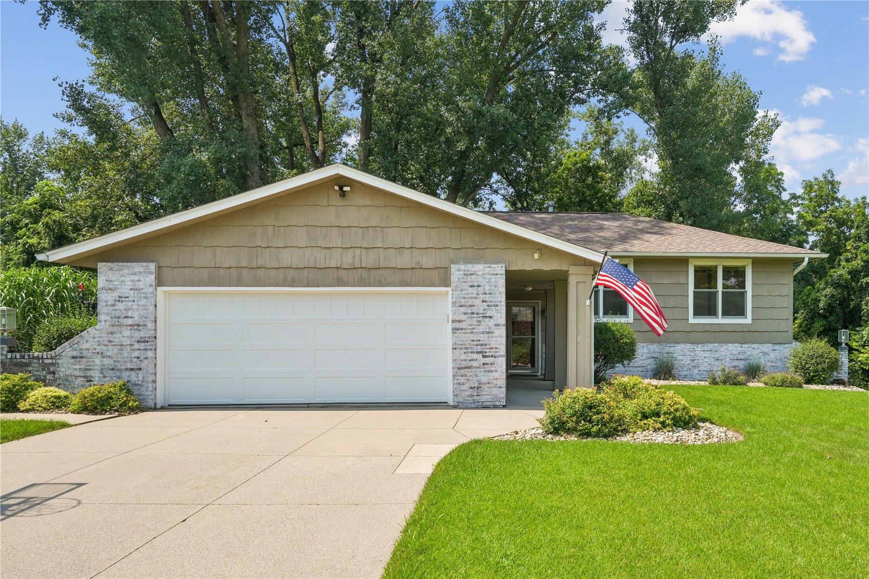 419 Green Valley Terrace SE Cedar Rapids IA 52403