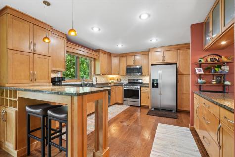 419 Green Valley Terrace SE Cedar Rapids IA 52403