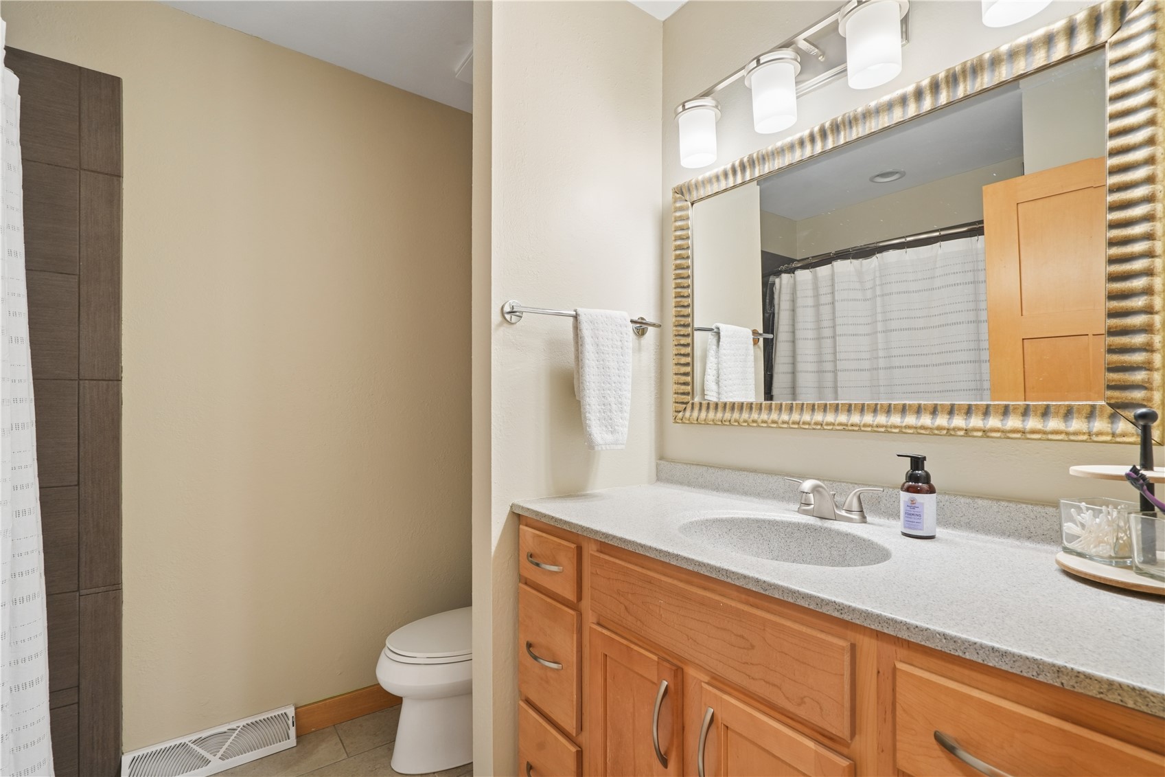 419 Green Valley Terrace SE Cedar Rapids IA 52403