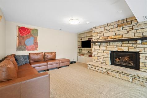 419 Green Valley Terrace SE Cedar Rapids IA 52403