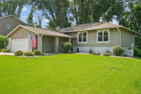 419 Green Valley Terrace SE Cedar Rapids IA 52403