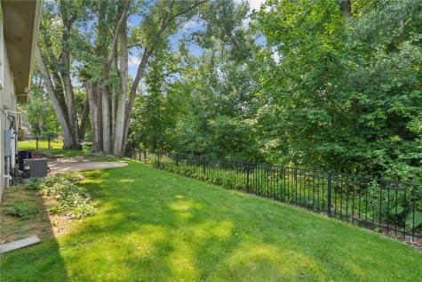 419 Green Valley Terrace SE Cedar Rapids IA 52403