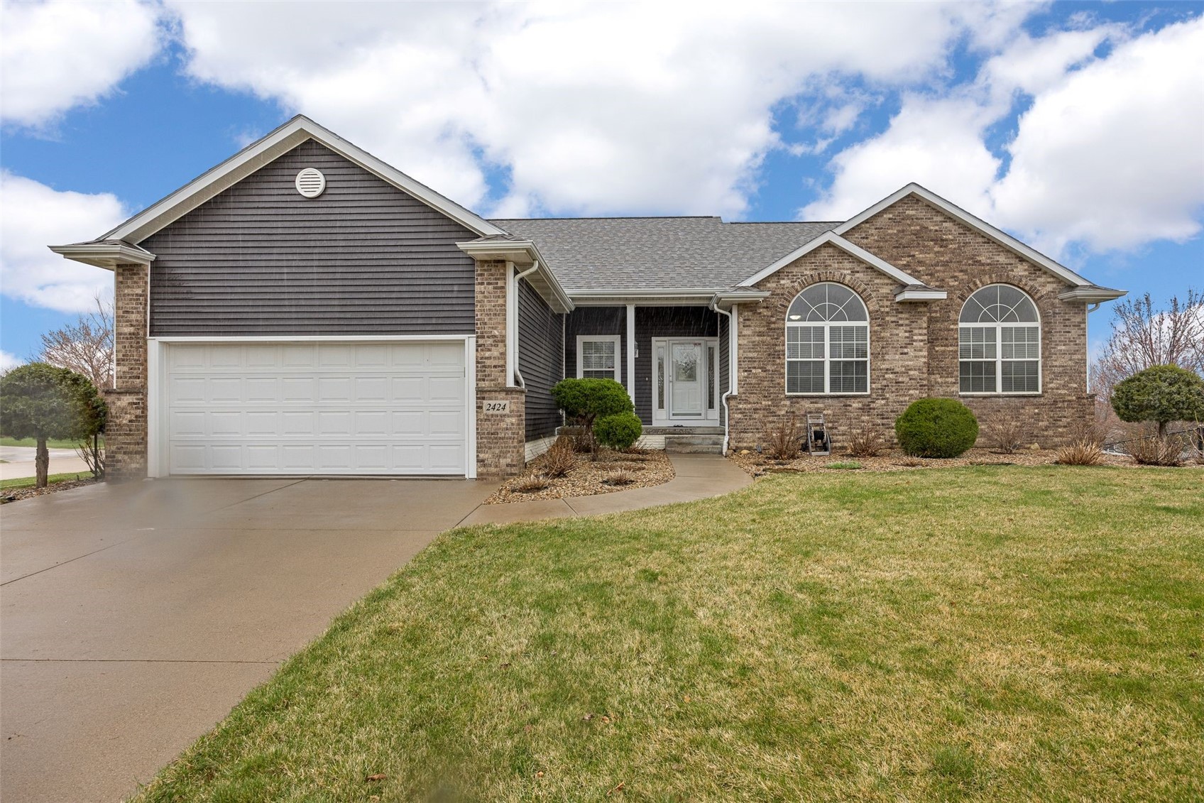 2424 Radcliffe Drive SW Cedar Rapids IA 52404