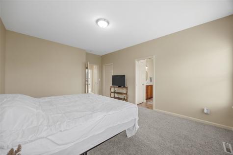 2424 Radcliffe Drive SW Cedar Rapids IA 52404