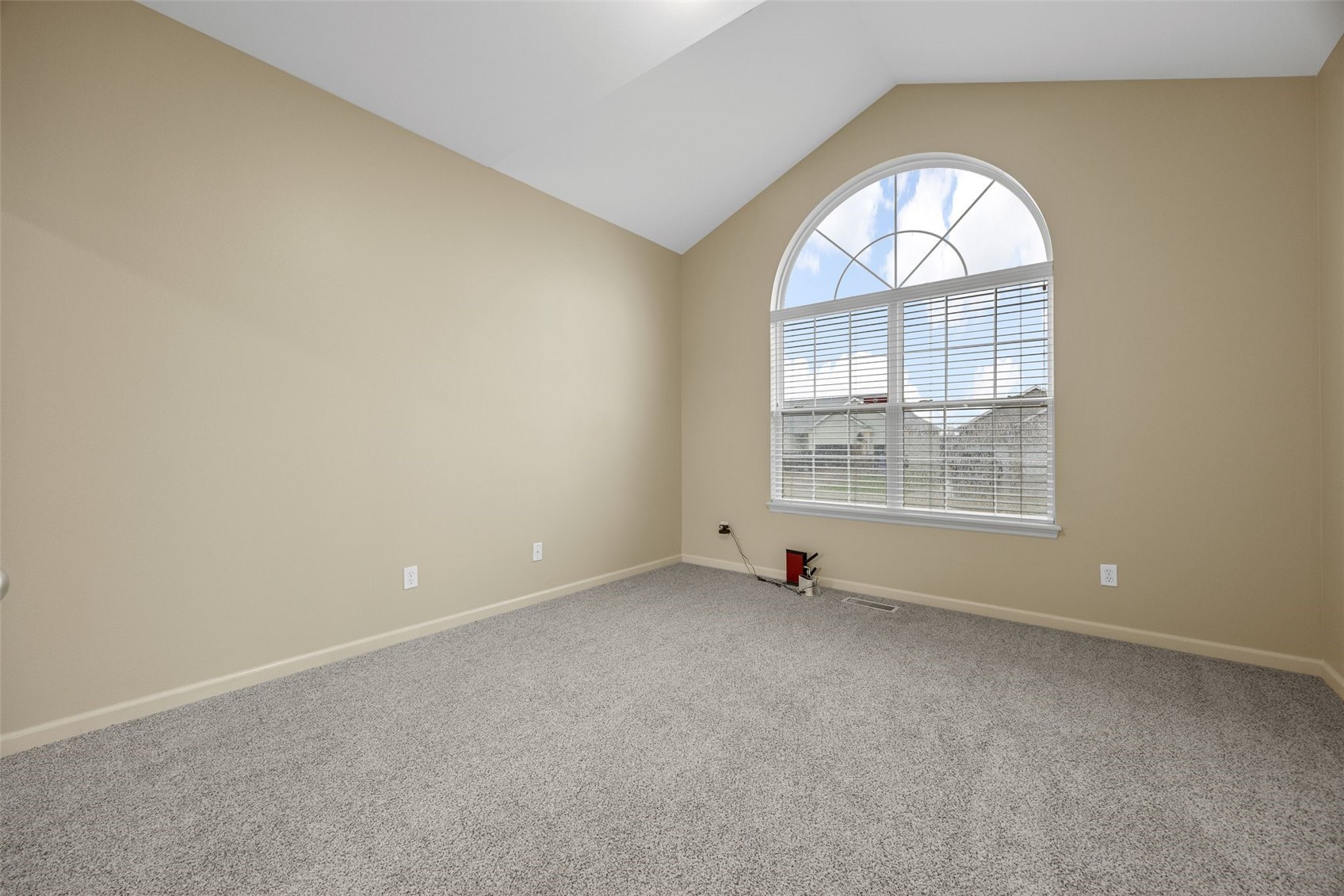 2424 Radcliffe Drive SW Cedar Rapids IA 52404