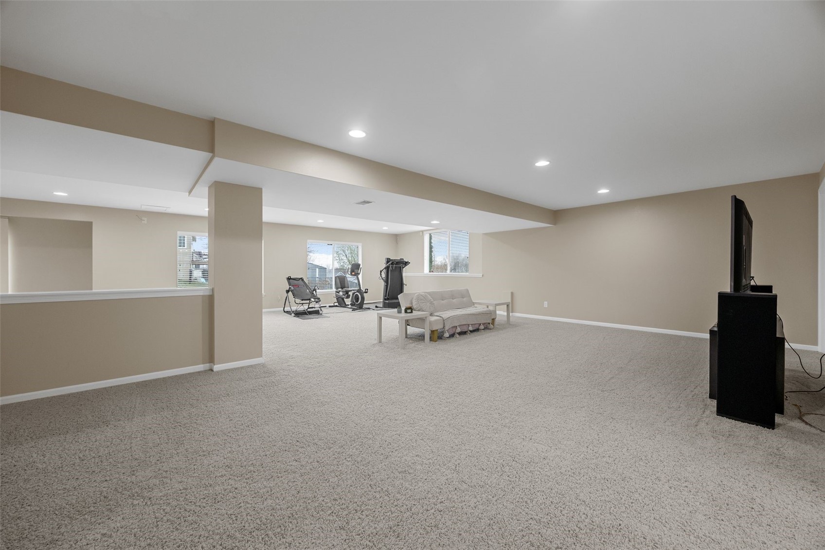 2424 Radcliffe Drive SW Cedar Rapids IA 52404