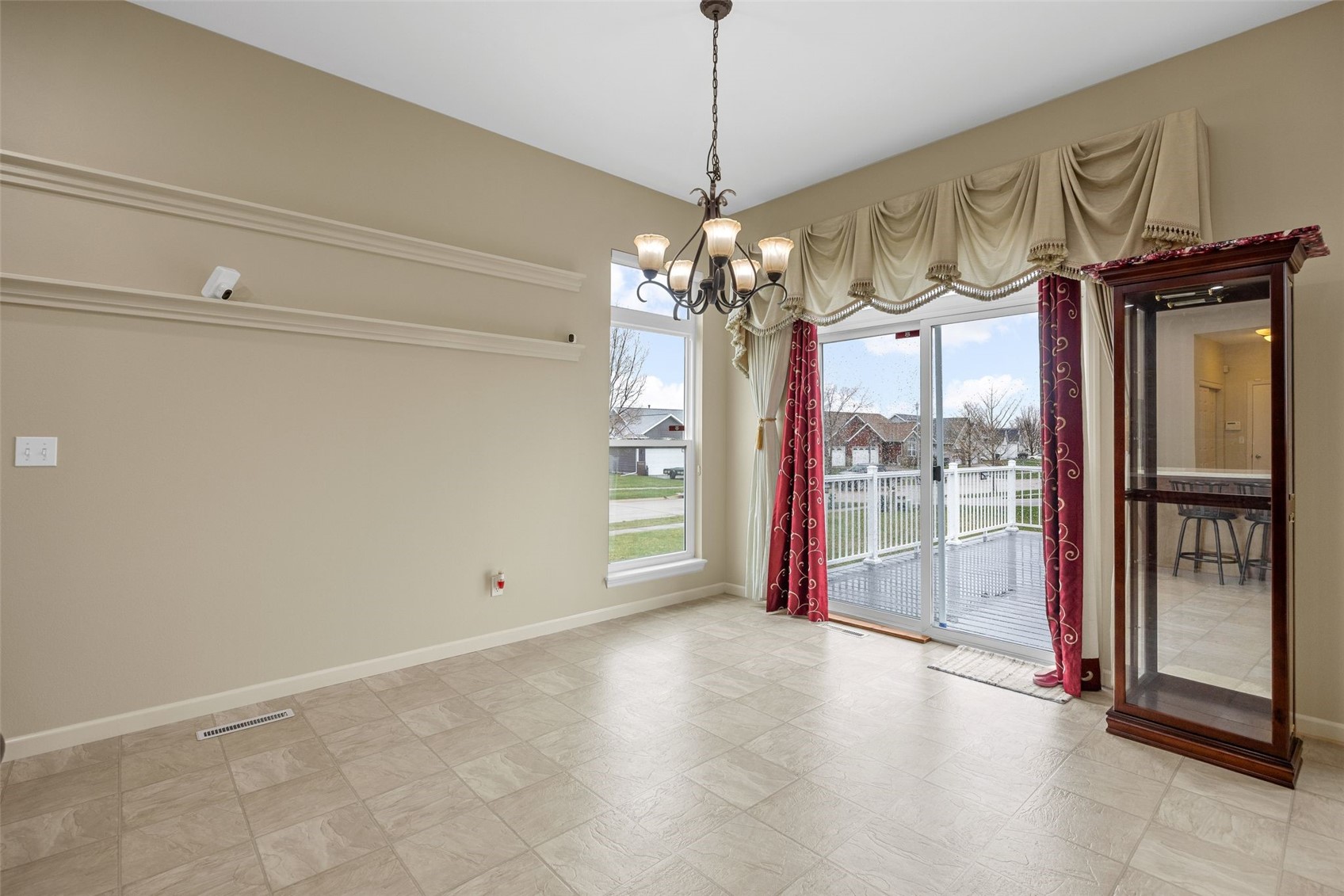 2424 Radcliffe Drive SW Cedar Rapids IA 52404