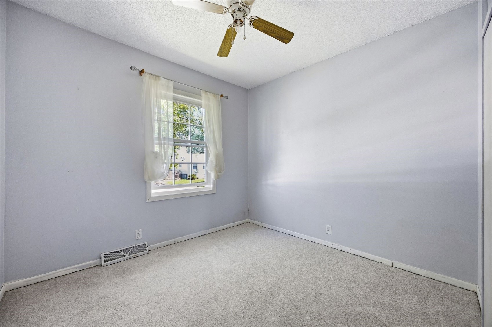 4513 Navajo Drive NE Cedar Rapids IA 52402