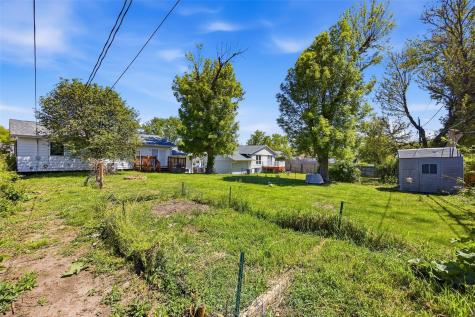 4513 Navajo Drive NE Cedar Rapids IA 52402