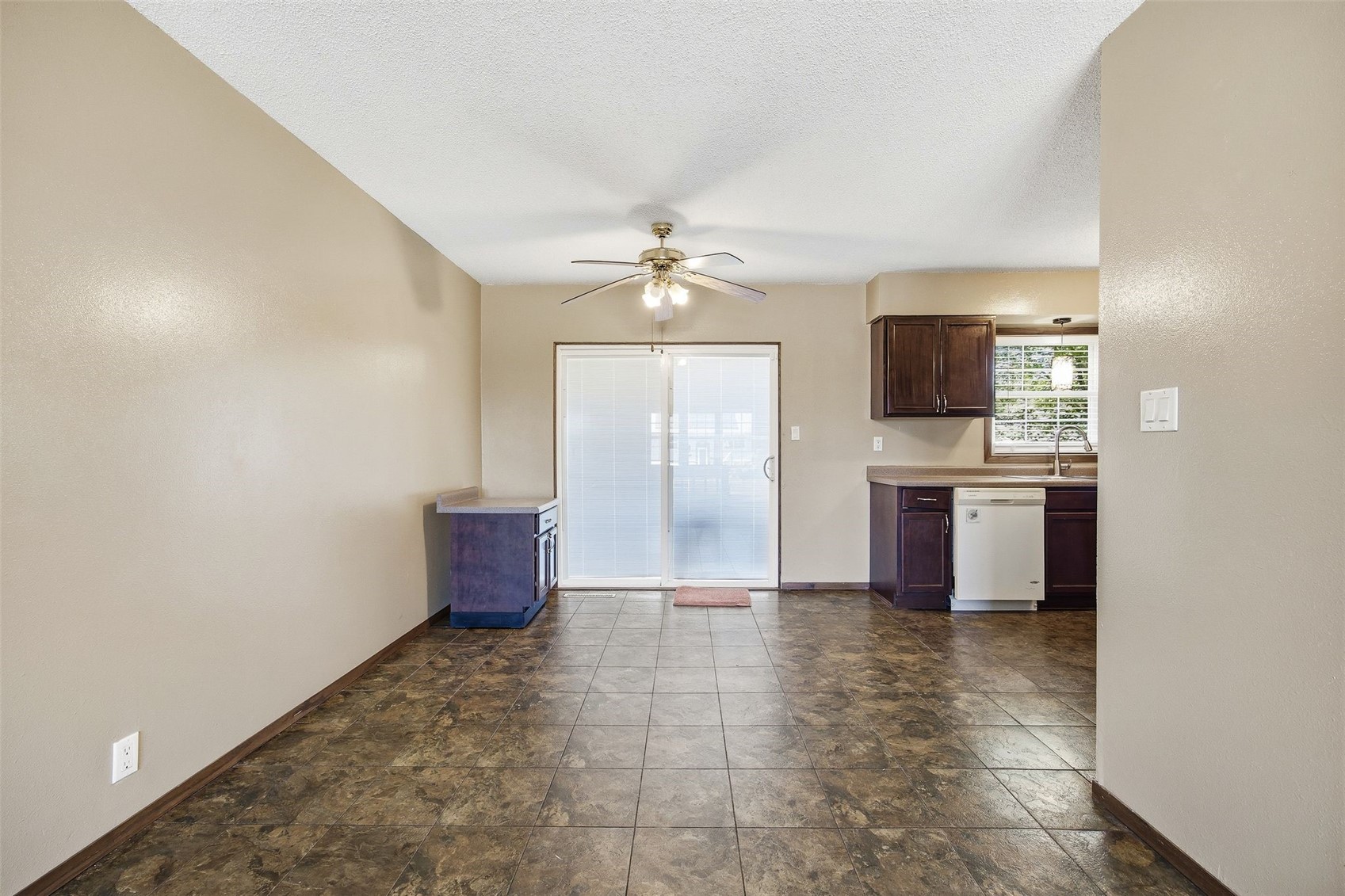 4513 Navajo Drive NE Cedar Rapids IA 52402