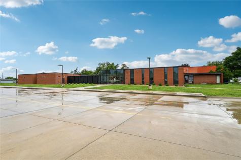 2430 3rd Avenue Marion IA 52302