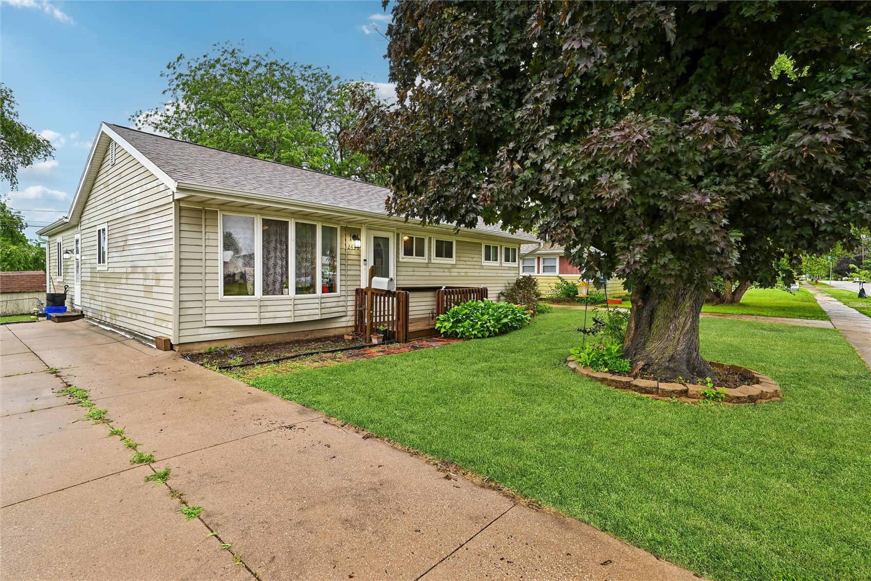 2430 3rd Avenue Marion IA 52302