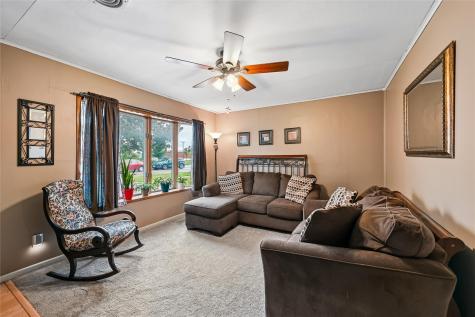 2430 3rd Avenue Marion IA 52302