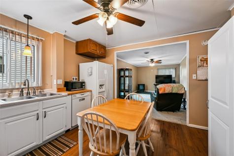 2430 3rd Avenue Marion IA 52302