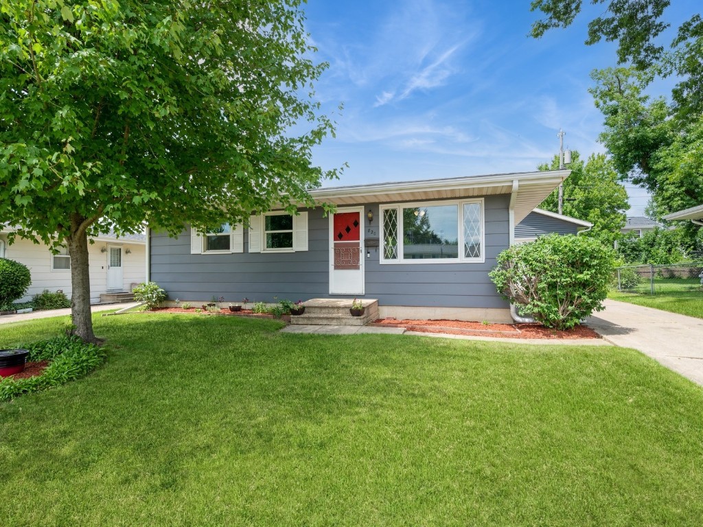 820 Hillview Drive Marion IA 52302