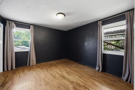 502 NE Crimson Drive Cedar Rapids IA 52402