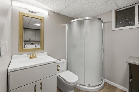 502 NE Crimson Drive Cedar Rapids IA 52402