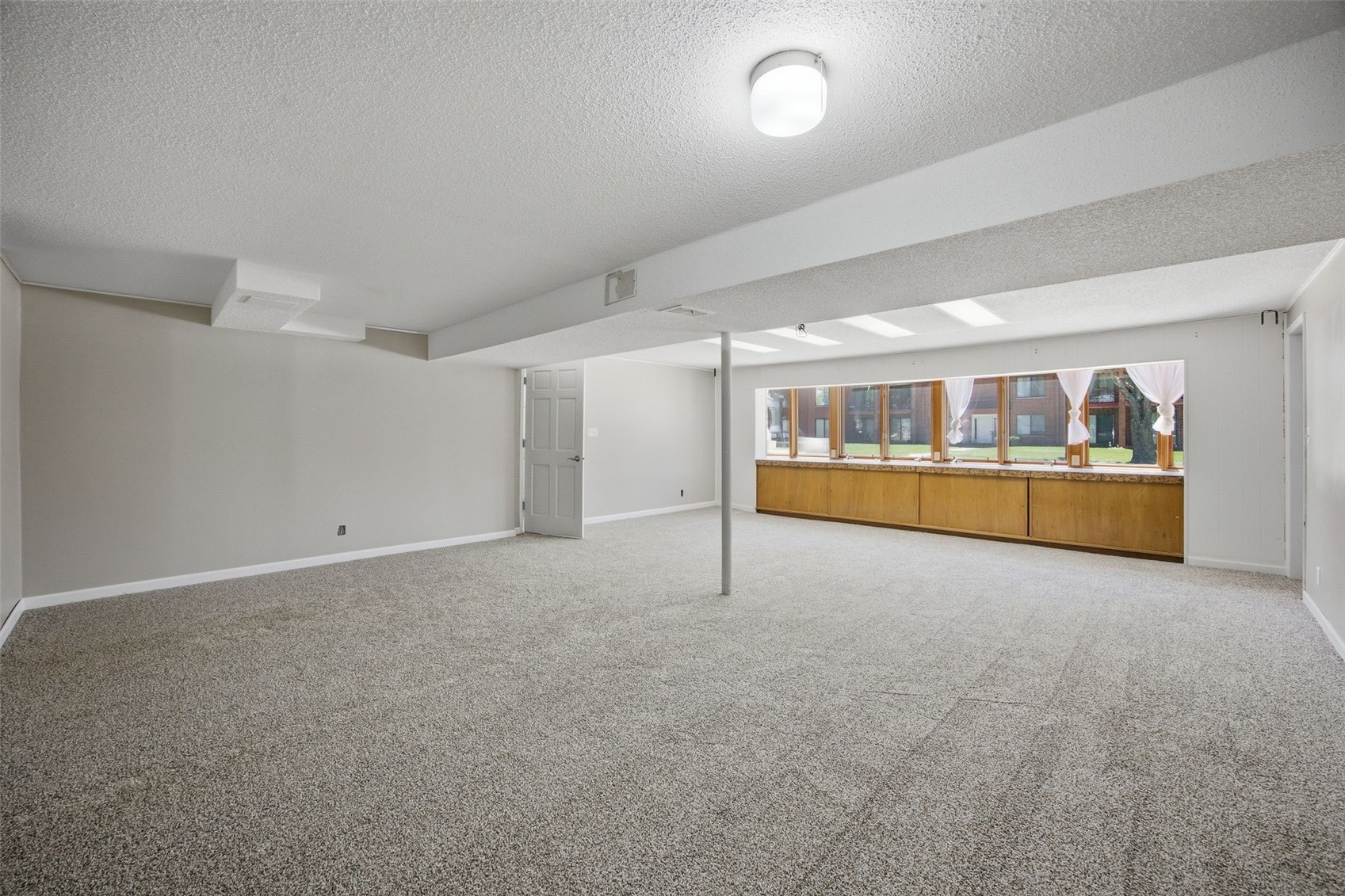 502 NE Crimson Drive Cedar Rapids IA 52402