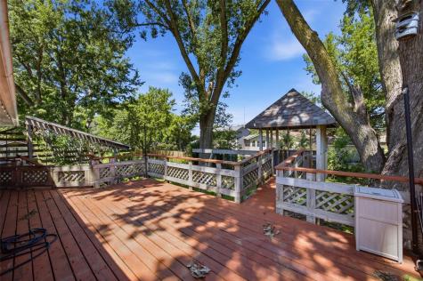 502 NE Crimson Drive Cedar Rapids IA 52402