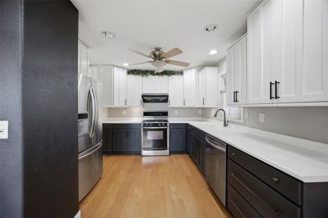 502 NE Crimson Drive Cedar Rapids IA 52402