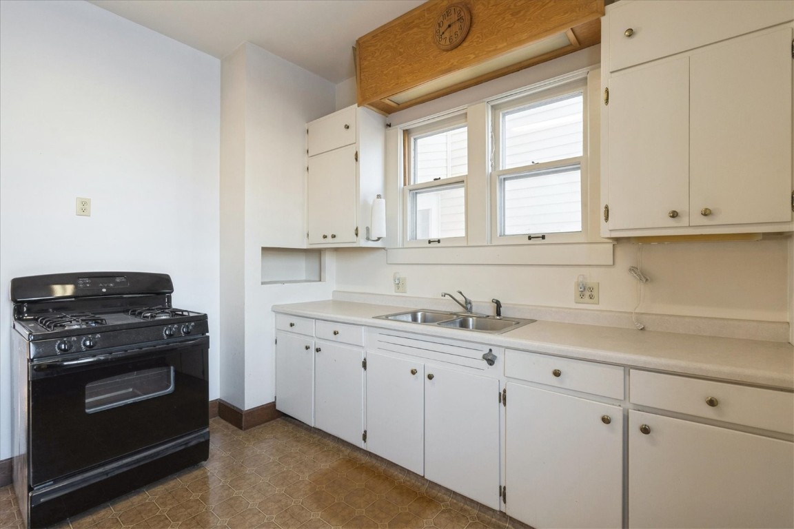 1518 Bever Avenue Cedar Rapids IA 52403