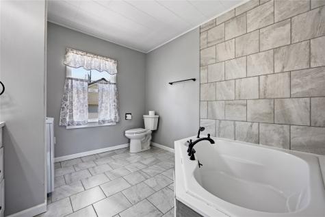 1070 27th Street Marion IA 50302